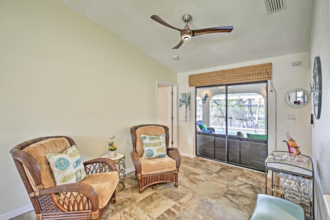 Canal Waterfront Home With Private Pool And Dock! プンタ・ゴーダ エクステリア 写真