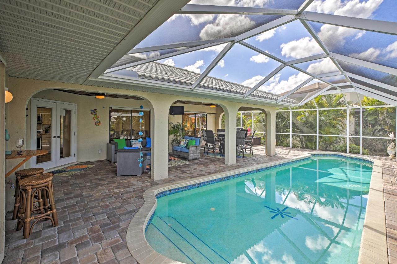 Canal Waterfront Home With Private Pool And Dock! プンタ・ゴーダ エクステリア 写真